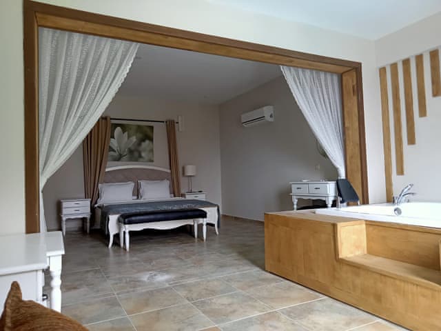 3 yatak odalı Villa (Jakuzili)