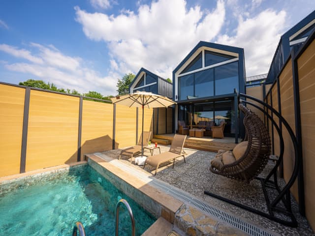 Premium Suite (Isıtmalı Özel Havuzlu)