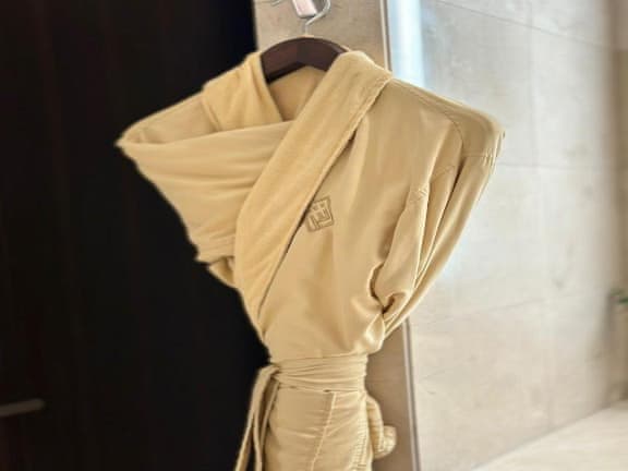 Silk Room Twin