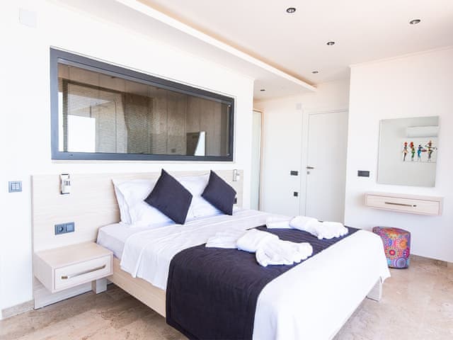 Havuzlu 3 yatak odalı Villa