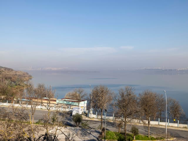 Deluxe Family Room Lake View