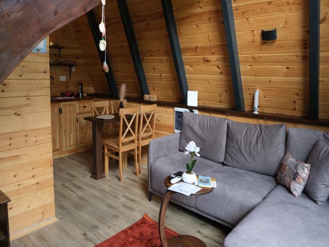 2-MONİ - BOUTIQUE BUNGALOW WITH JACUZZI AND GARDEN