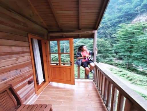 Şelale Manzaralı İki Odalı Bungalov