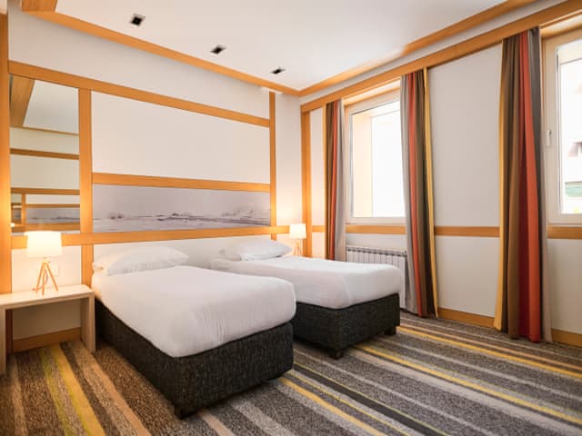 Deluxe Çift Kişilik veya İki Tek Kişilik Yataklı Oda