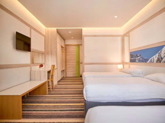 Delüks Üç Kişilik Oda