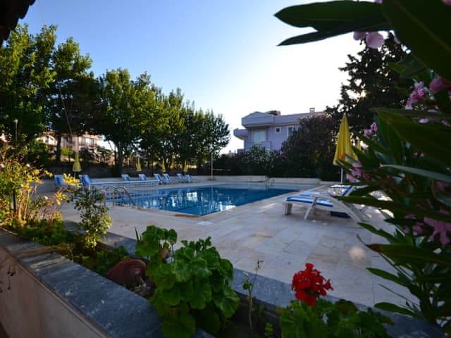 Standart Oda (Havuz manzaralı)