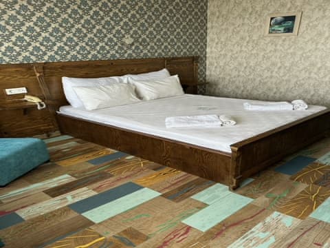 Üç Kişilik Oda (Havuz manzaralı)