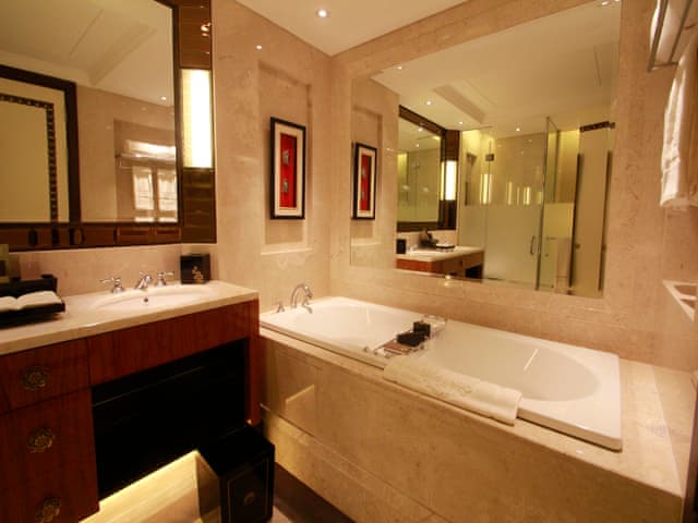 Ultimate Premier King