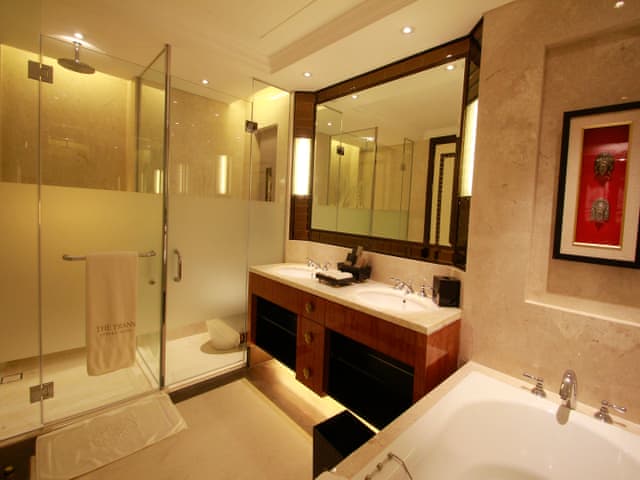 Ultimate Premier King