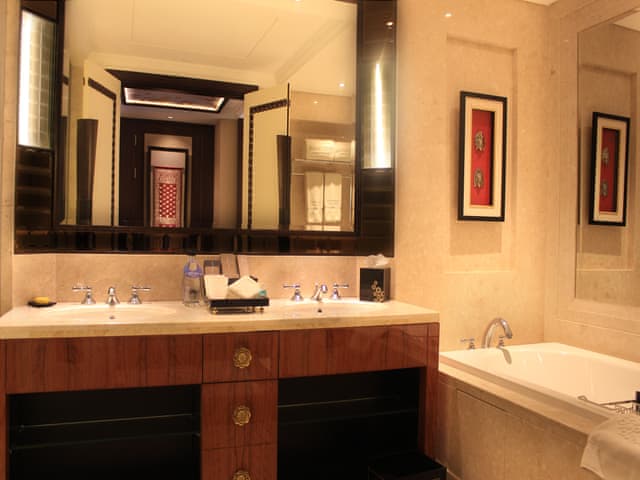 Ultimate Premier King