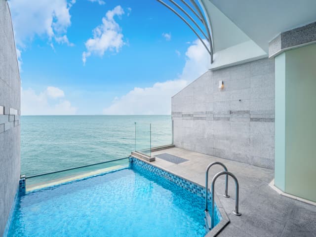 Premium Pool Villa (Sea View)