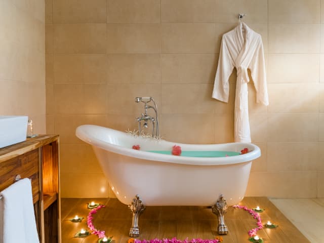 Water Suite with Pool