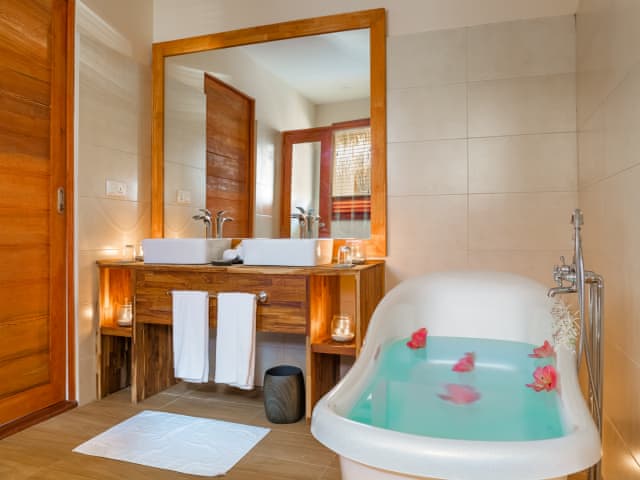 Water Suite with Pool