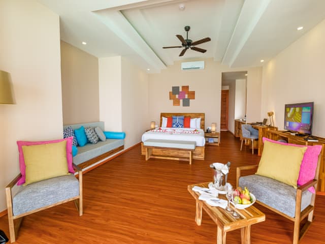 Water Suite with Pool