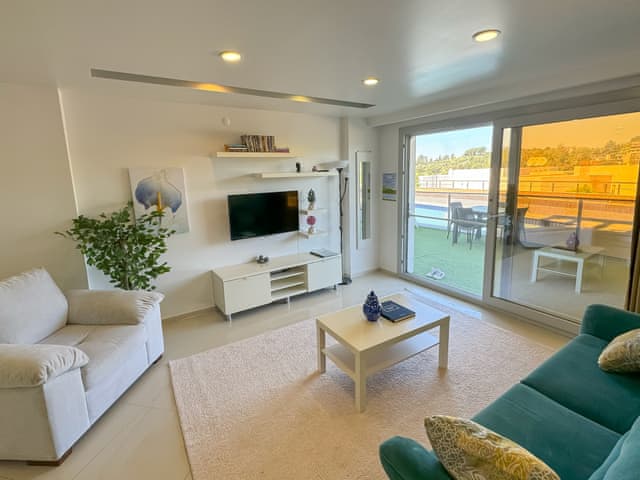 Havuz Manzaralı Oda