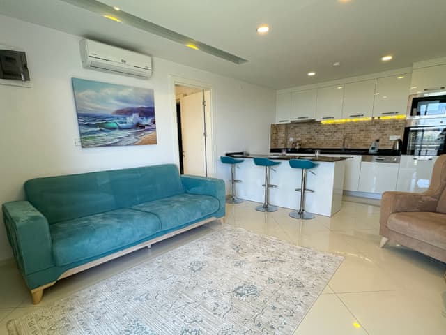 Havuz Manzaralı Oda