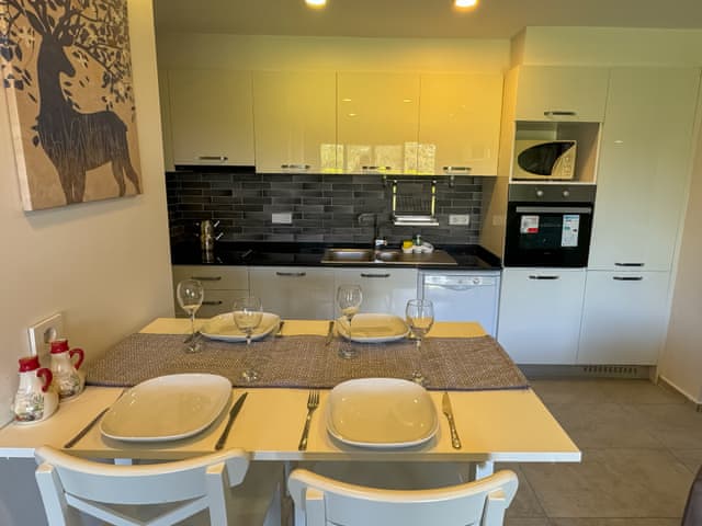 Daire (Bahçe manzaralı)