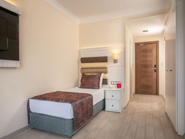 Standard Double Room (Large)