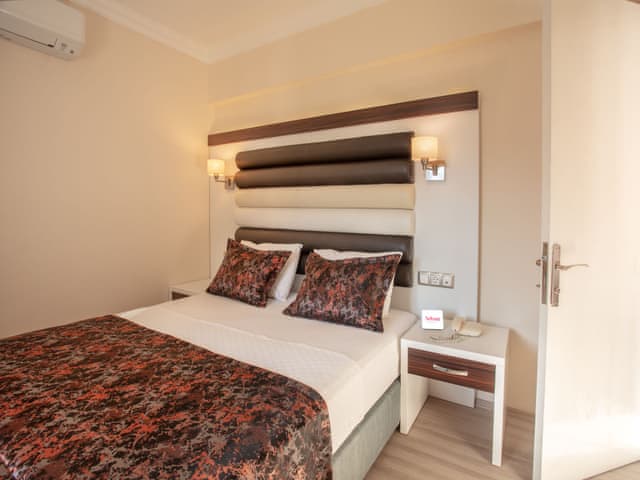 Family Room, 2 Bedrooms