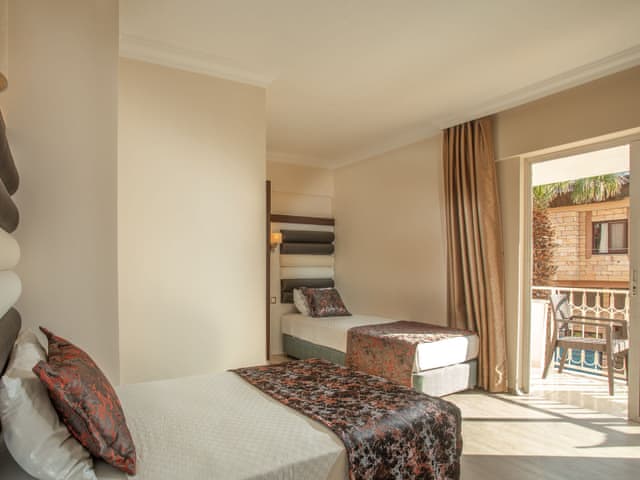 Family Room, 2 Bedrooms