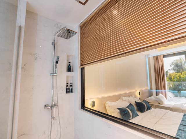 Delüks Oda (Balkonlu)