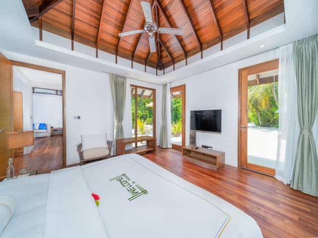 Havuzlu Delüks Günbatımı Plaj Villası