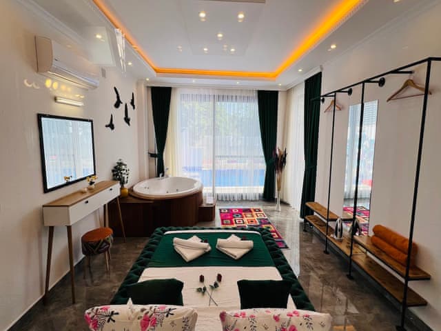 Havuzlu 1 yatak odalı Villa