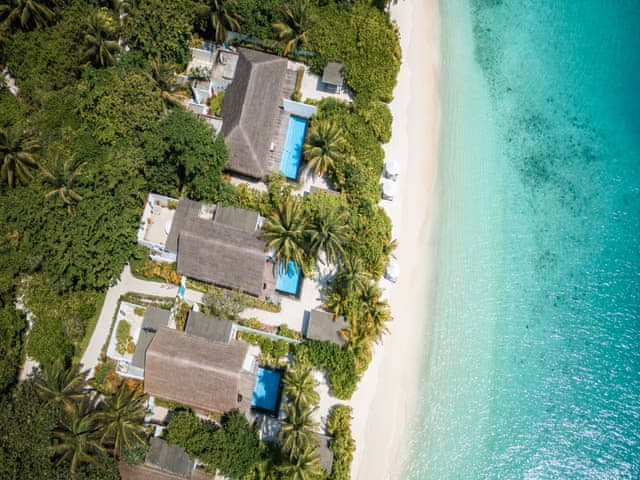 Three Bedroom Beach Sunset Villa with Private Pool