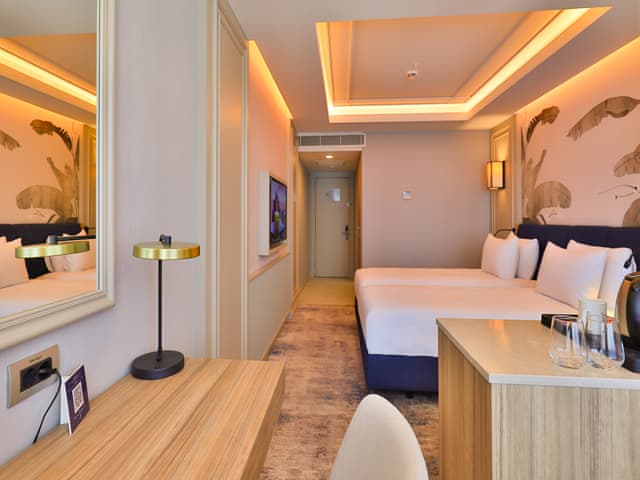 Advantage Room Twin Bed