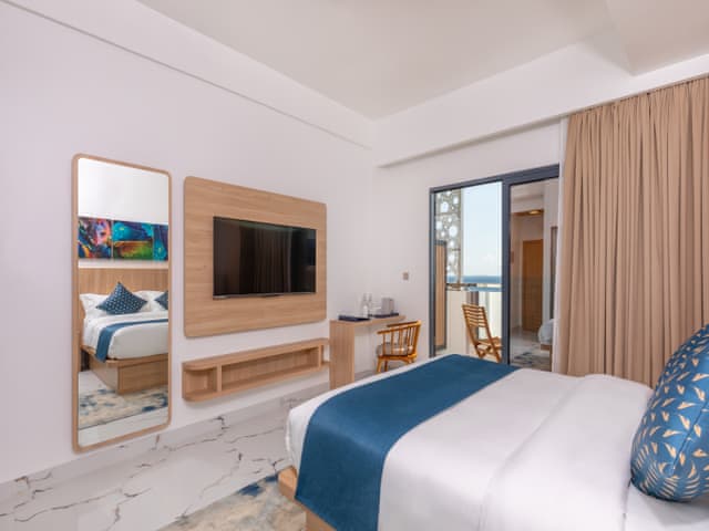 Deluxe Deniz Manzaralı Balkonlu Oda