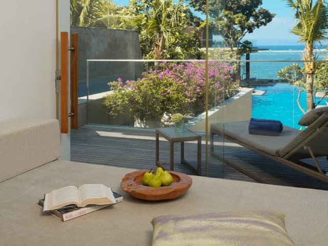 Heavenly Ocean View Pool Suite - 1 King Bed