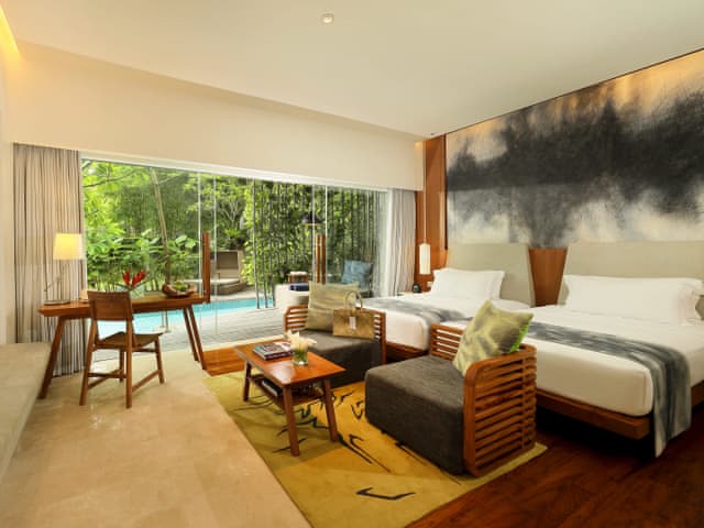 Impressive Lagoon Pool Suite - 2 Double Beds