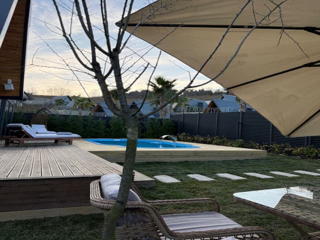 Superior Özel Havuzlu Bungalov