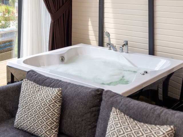 Superior Özel Havuzlu Bungalov