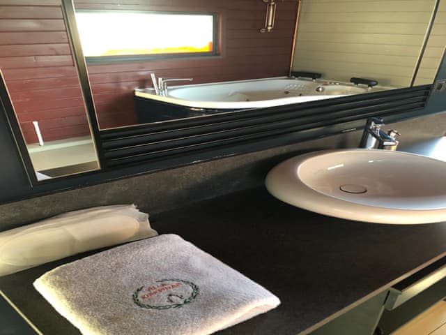 Junior Luxury Heated-Pool Villa