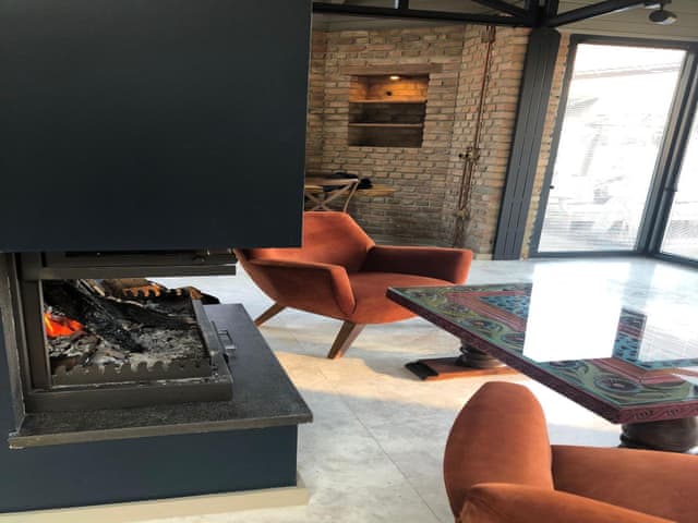 Junior Luxury Heated-Pool Villa