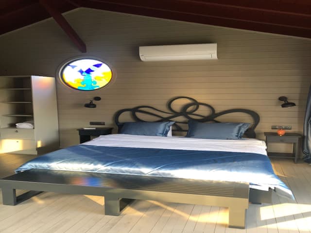 Junior Luxury Heated-Pool Villa