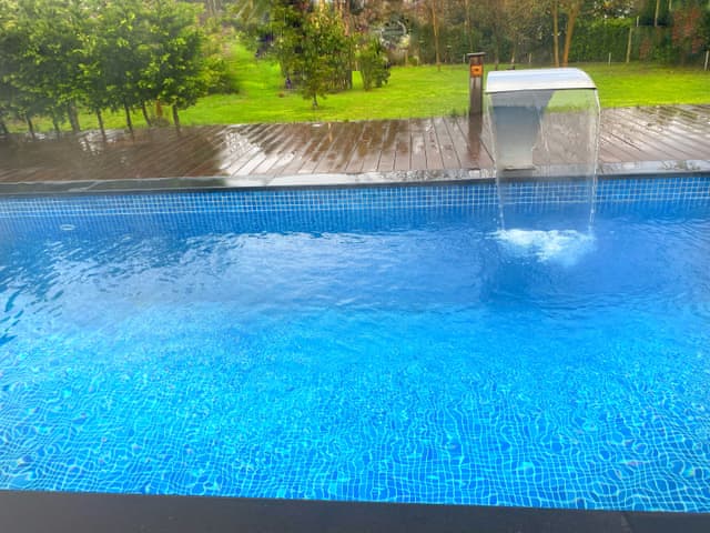 Junior Luxury Heated-Pool Villa