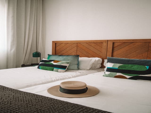 1-bedroom/2-bedroom/3-bedroom Grand Luxury Suite