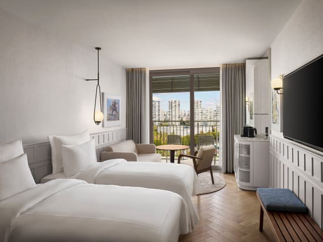 Deluxe Room, City view