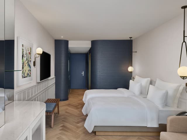 Deluxe Room, City view