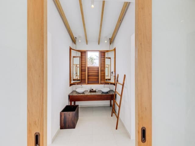 Günbatımı Su Bungalov