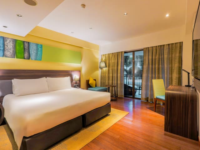 1 King Standard Central Building Room