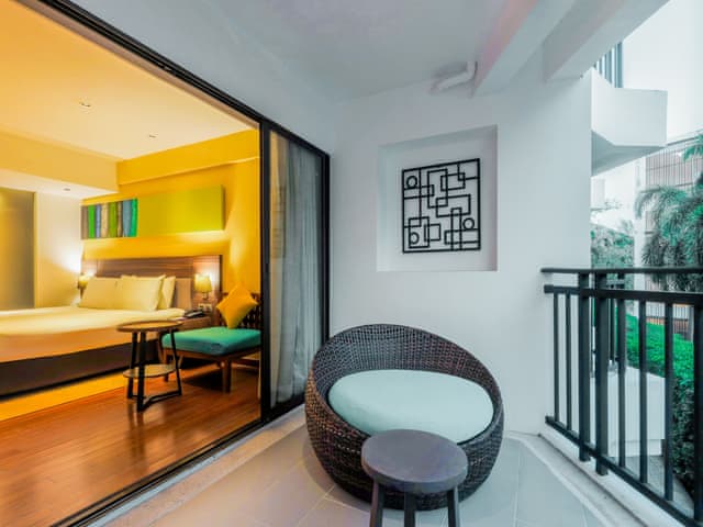 1 King Standard Central Building Room