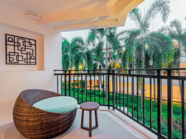 1 King Standard Central Building Room