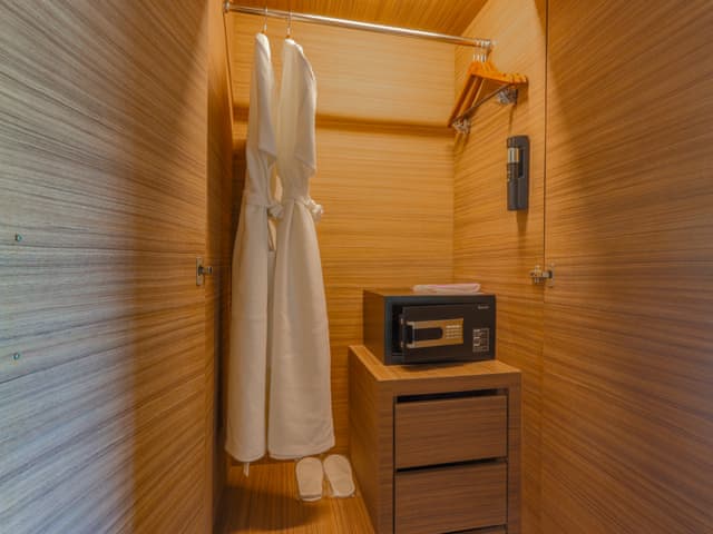 1 King Standard Central Building Room