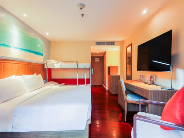 1 King 1 Bunk Standard Family Room