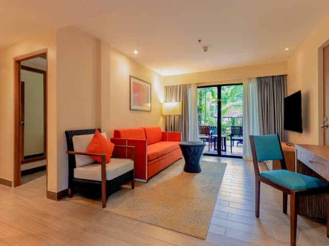 1 King Bed Suite Room