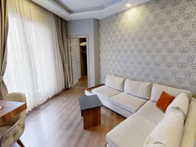 Junior Süit (Balkonlu)