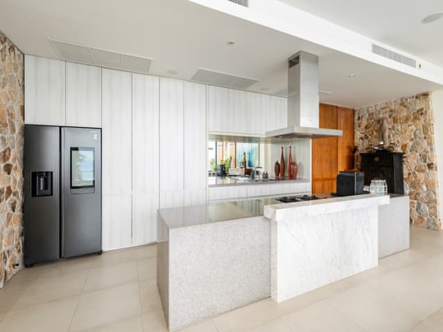 Havuzlu 4 yatak odalı Villa